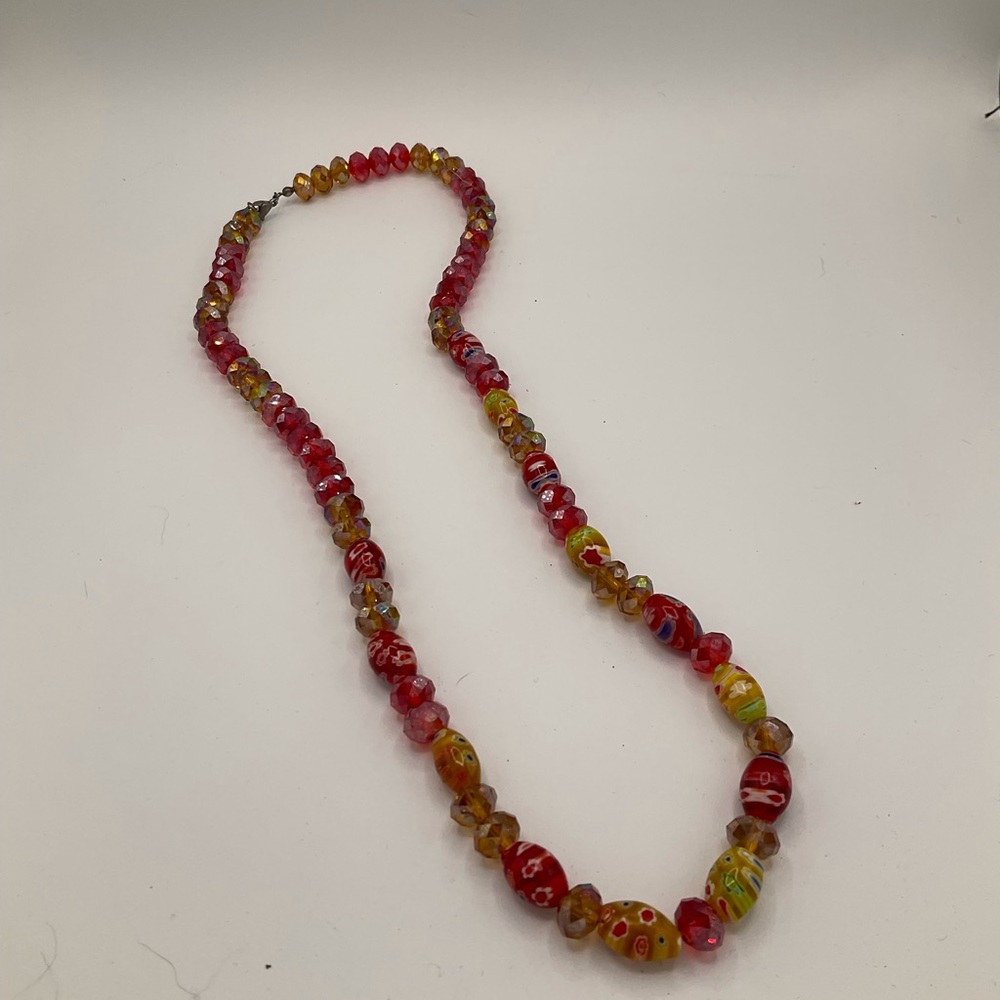 “VINTAGE” Glass Faucted Millefiori Beaded Necklace. - Picture 2 of 12